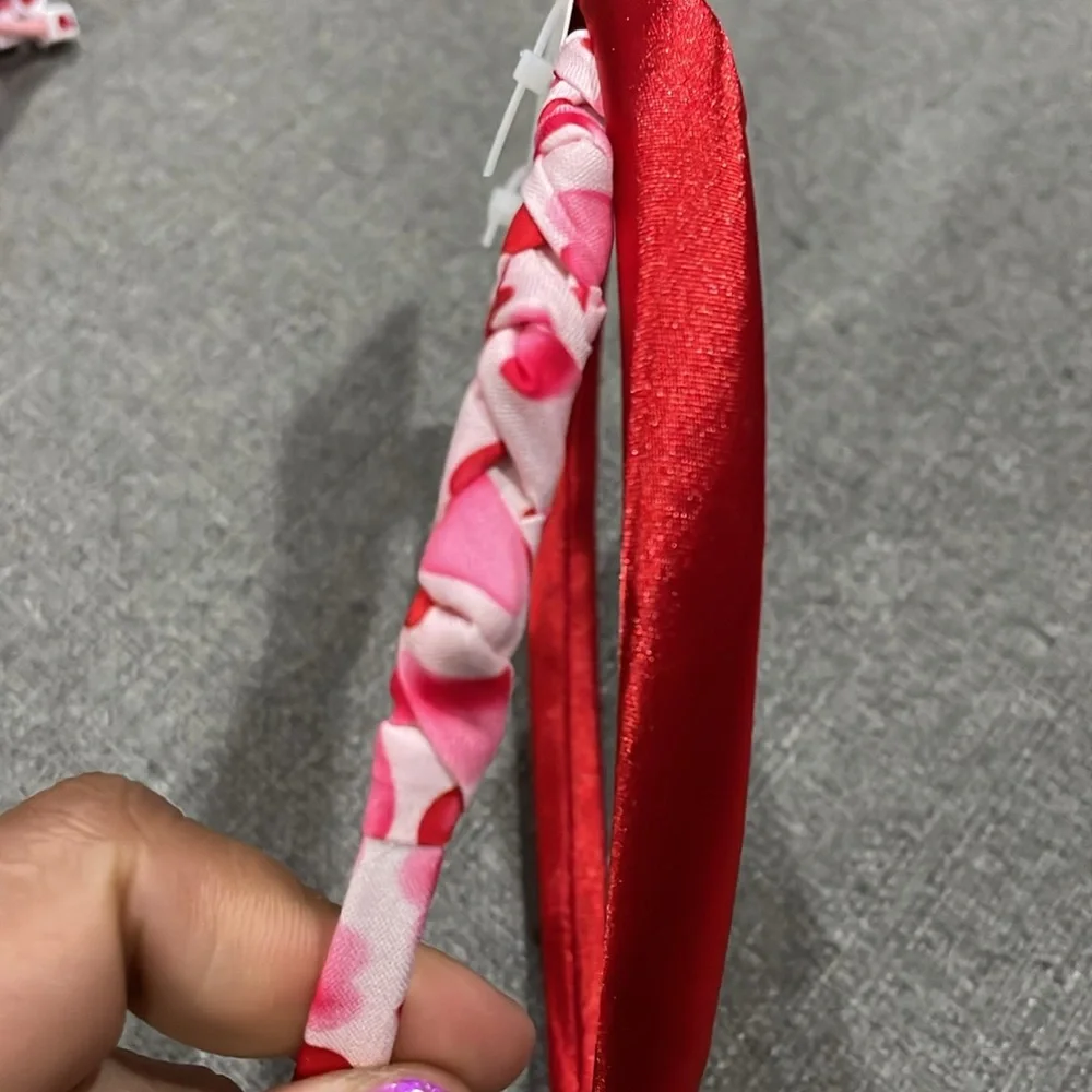 Scünci Valentines Day Hair Accessories perfect for a basket total of 8